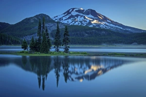 USA, Oregon, Pacific Northwest, Central, Cascades, Deschutes County, Sparks Lake
