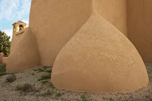 Adobe Gallery: USA, Southwest, New Mexico, Taos county, San Francisco de Asis Mission Church