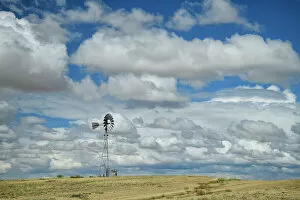 Western Collection: USA, Southwest, New Mexico, Windmill