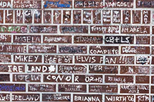 USA, Tennessee, Memphis, Gracelannd, Messages of love on the walls