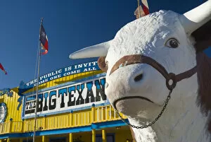 Images Dated 2nd May 2008: USA, Texas, Amarillo, The Big Texan Steak Ranch