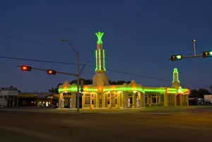 USA, Texas, Route 66, Shamrock, Old Art Deco Tower, Conoco Gas Station and U-Drop