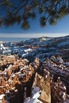 Images Dated 18th May 2009: USA, Utah, Bryce Canyon National Park, Bryce Amphitheater between Sunrise and Sunset