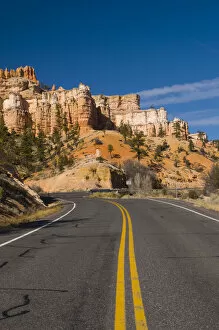 Images Dated 8th September 2009: USA, Utah, Bryce Canyon National Park, Scenic Highway U-12 (All American Scenic Byway)