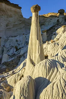 Images Dated 24th November 2021: USA, Utah, Grand Staircaise-Escalante National Monument, Wahweap Hoodoos