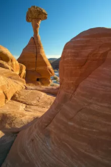 Images Dated 13th May 2015: USA, Utah, Grand Staircase Escalante, National Monument, Toadstools, hoodos in the