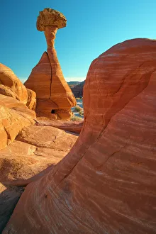 Images Dated 13th May 2015: USA, Utah, Grand Staircase Escalante, National Monument, Toadstools, hoodos in the