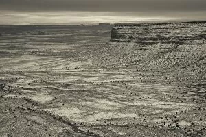 Images Dated 5th January 2009: USA, Utah, Moki Dugway, view towards Monument Valley, Arizona, winter
