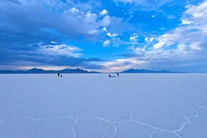 USA, Utah, Wendover, Bonneville Salt Flats, photographers out on the plain