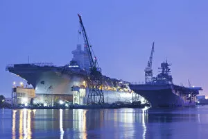 Images Dated 14th February 2014: USA, Virginia, Portsmouth, Portsmouth Naval Shipyard, aircraft carriers under construction