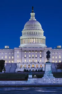 Images Dated 14th February 2014: USA, Washington DC, US Capitol, dusk