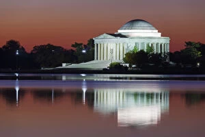 Images Dated 14th February 2014: USA, Washington DC, Jefferson Memorial and reflection in the Tidal Basin, dawn