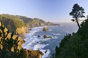 Pacific Gallery: USA, West Coast, Oregon, State Scenic Corridor, Sunset with waves crashing