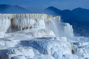Images Dated 15th November 2016: USA, Wyoming, Yellowstone National Park, Mammoth Hot Springs