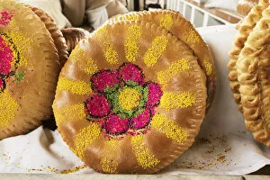 Samarkand Gallery: Uzbek bread at the Siyob Bazaar. Samarkand, a UNESCO World Heritage Site. Uzbekistan