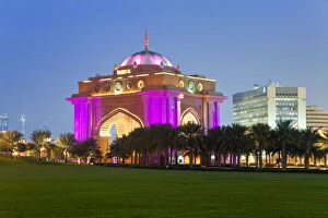 Images Dated 2nd September 2010: V. I. P Entrance gateway to the Emirates Palace Hotel, Abu Dhabi, United Arab Emirates