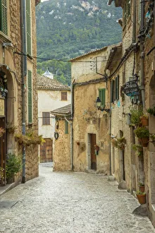 Images Dated 6th October 2017: Valldemossa, Serra de Tramuntana, Mallorca (Majorca), Balearic Islands, Spain
