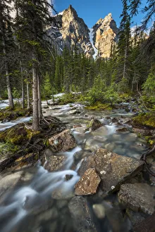 Images Dated 17th August 2016: Valley of the Ten Peaks, Banff National Park, Alberta, Canada