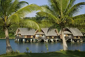Images Dated 6th March 2008: Vanuatu, Efate Island Port Vila, Le Meridien Resort -Beach Bungalows on the Erakor Lagoon