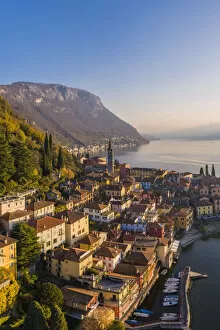 Images Dated 7th January 2021: Varenna, Lake Como, Lombardy, Italy