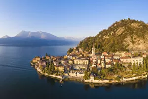 Images Dated 7th January 2021: Varenna, Lake Como, Lombardy, Italy
