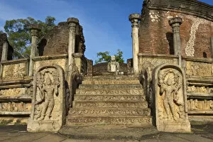 Images Dated 8th May 2017: Vatadage, Quadrangle, Polonnaruwa (UNESCO World Heritage Site), North Central Province