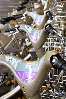 Bicylces Gallery: Velib bicycle rental scheme, bicycle hire scheme available throughout the Paris