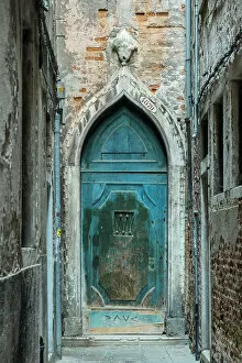 Images Dated 8th February 2023: Venetian style doorway, Castello, Venice, Veneto, Italy