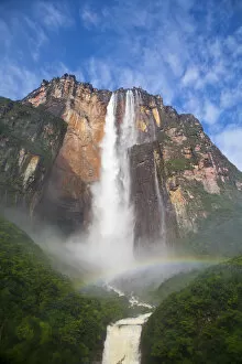 Images Dated 8th February 2011: Venezuela, Guayana, Canaima National Park, View of Angel Falls from Mirador Laime