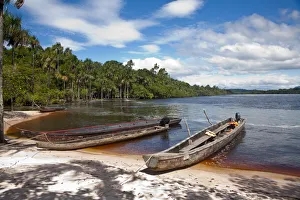 Venezuela, Guayana, Canaima National Park, Canaima Lagoon waterfalls