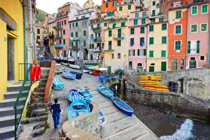 Riomaggiore Prints: Vernazza, Cinque Terre, Liguria, Italy