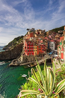 Riomaggiore Prints: Vernazza, Cinque Terre, Liguria, italy