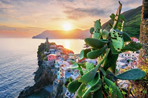 Vernazza Prints: Vernazza, Cinque Terre, Liguria, italy