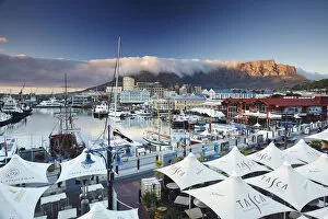 Images Dated 13th October 2010: Victoria and Alfred Waterfront at dawn, Cape Town, Western Cape, South Africa