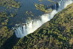 Images Dated 30th October 2008: Victoria Falls, Zimbabwe / Zambia