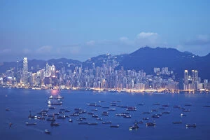 Images Dated 19th September 2011: Victoria Harbour and Hong Kong Island at dusk, Hong Kong, China