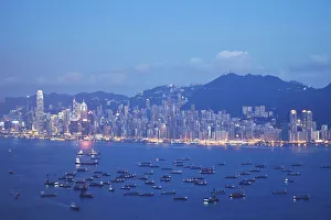 Images Dated 19th September 2011: Victoria Harbour and Hong Kong Island at dusk, Hong Kong, China