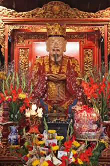 Images Dated 30th March 2011: Vietnam, Hanoi, Temple of Literature, Statue of Confucius