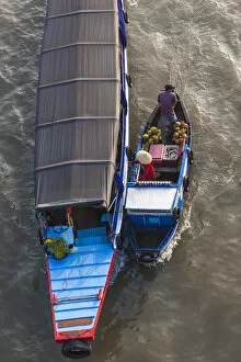 Images Dated 23rd October 2015: Vietnam, Mekong Delta, Cai Rang, Cai Rang Floating Market, elevated view, Can Tho River