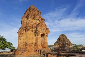Images Dated 17th January 2013: Vietnam, Mui Ne, Po Shanu Cham Towers