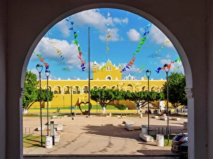 San Antonio Prints: View over 5 de Mayo Park towards the Convent of San Antonio de Padua