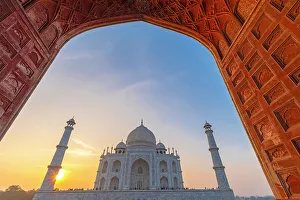 International Landmark Prints: View Through The Arch of Mehman Khana, Taj Mahal, Agra, Uttar Pradesh, India