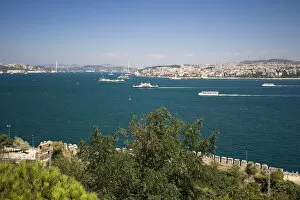 Images Dated 18th January 2008: View of the Bosphorus from Topkapi Palace, Istanbul, Turkey