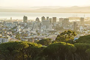 Images Dated 6th January 2016: View over Cape Town & Financial District, Western Cape, South Africa