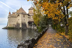 Images Dated 22nd March 2019: View of the Chillon castle and its lake front in autumn