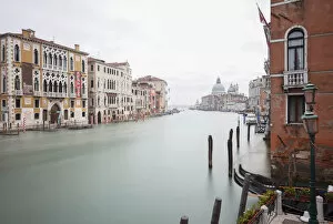 Images Dated 23rd November 2018: View of The Cran Canal from the Accademia Bridge, Venice, Veneto, Italy