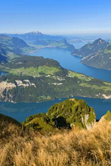 Images Dated 3rd November 2020: View from Fronalpstock on Lake Lucerne in the morning, Morschach, canton Schwyz