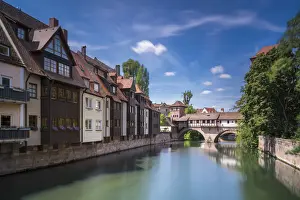 Traditional Building Prints: View of Galerie im Henkerhaus taken from a bridge on Trodelmarkt street