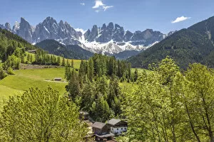 Images Dated 4th October 2021: View to the Geisler group mountain range from St. Magdalena, Villnoesstal, South Tyrol, Italy