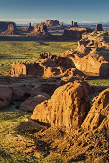 High Gallery: View from Hunts Mesa, Monument Valley Tribal Park, Arizona, USA